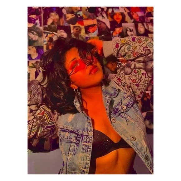 Meet your Posher, Astrid - Picture 1 of 1